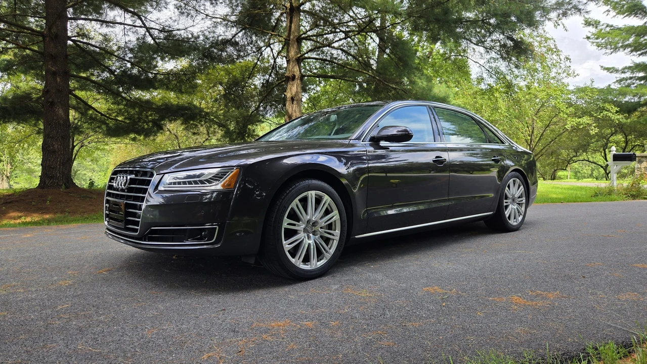 2016 Audi D4 A8 - Image 2 of 31