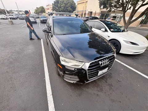 2016 Audi Q3 Premium Sport Utility 4D