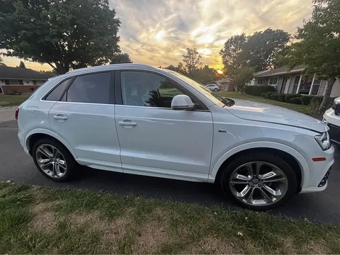 2016 Audi Q3 S line Prestige Sport Utility 4D