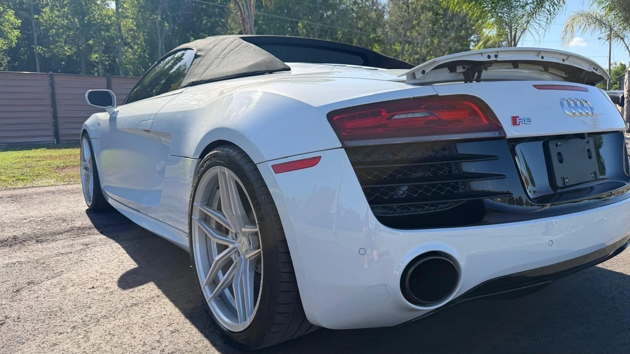 2016 Audi 4S R8 - Image 7 of 16