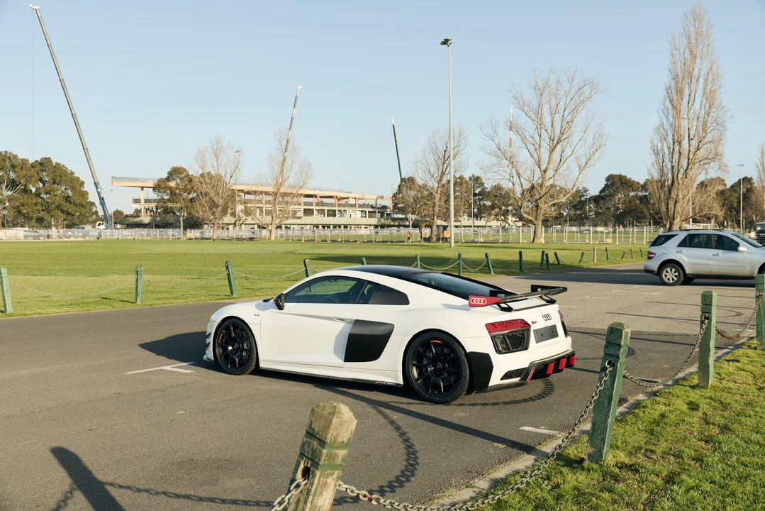 2016 Audi 4S R8 - Image 14 of 31
