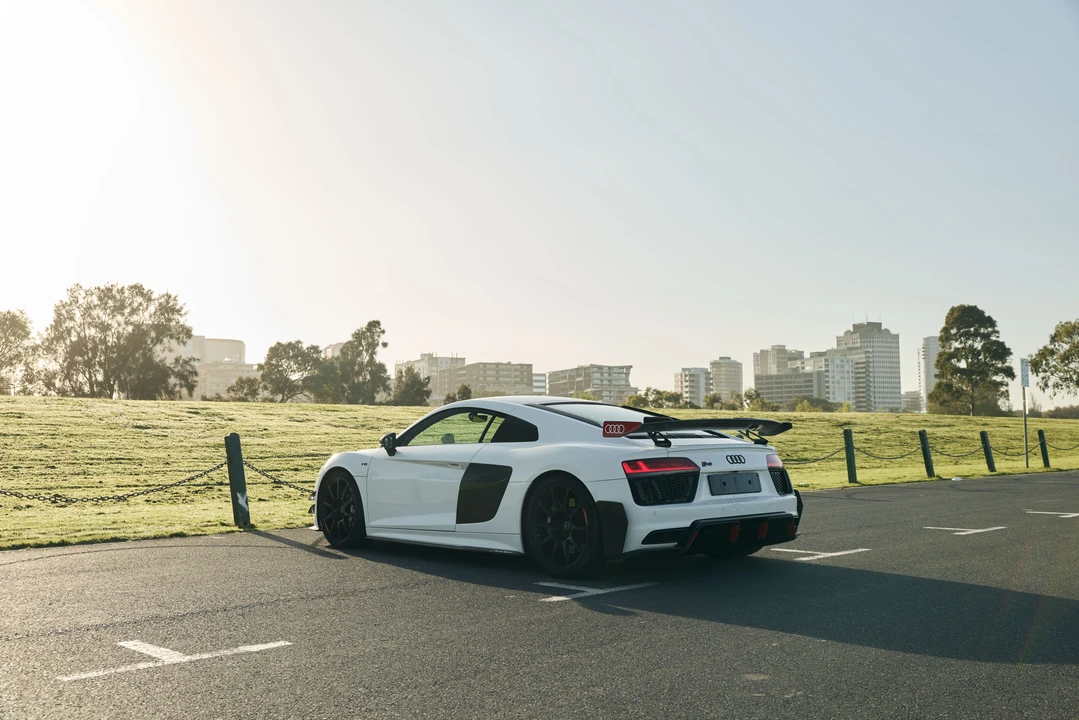 2016 Audi 4S R8 - Image 7 of 31