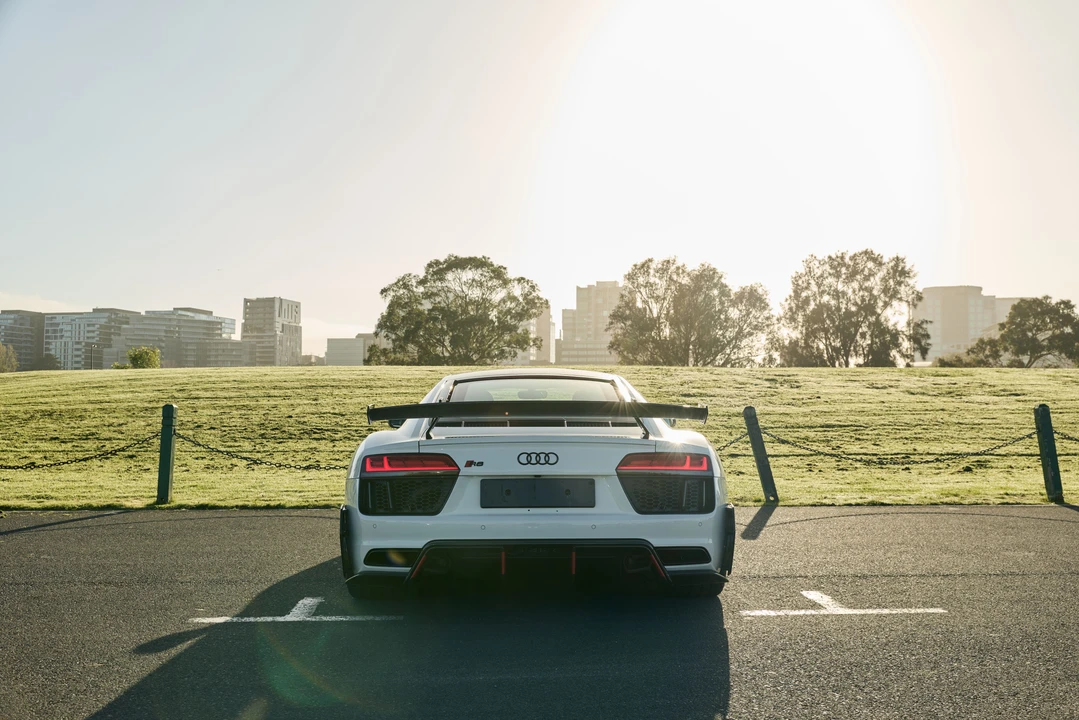 2016 Audi 4S R8 - Image 6 of 31
