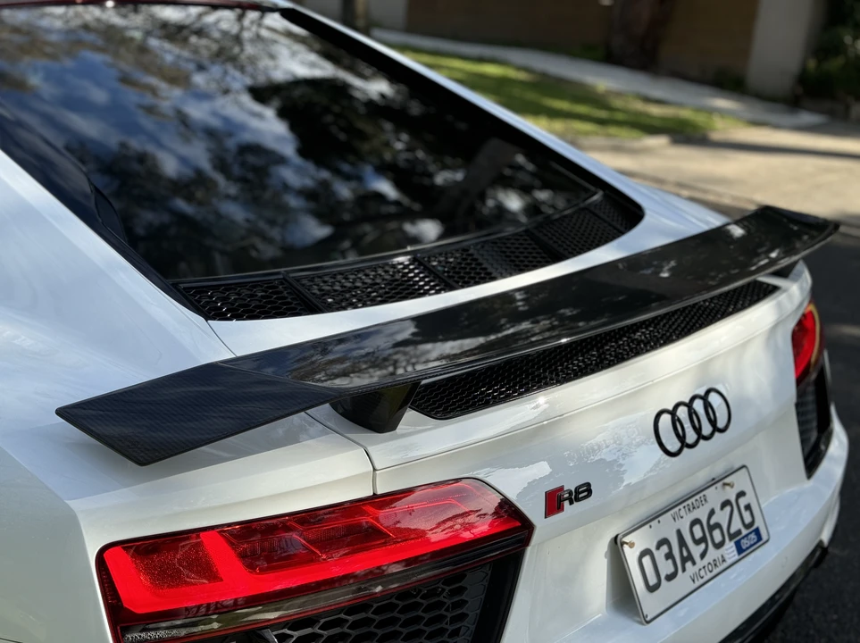 2015 Audi 4S R8 - Image 24 of 31