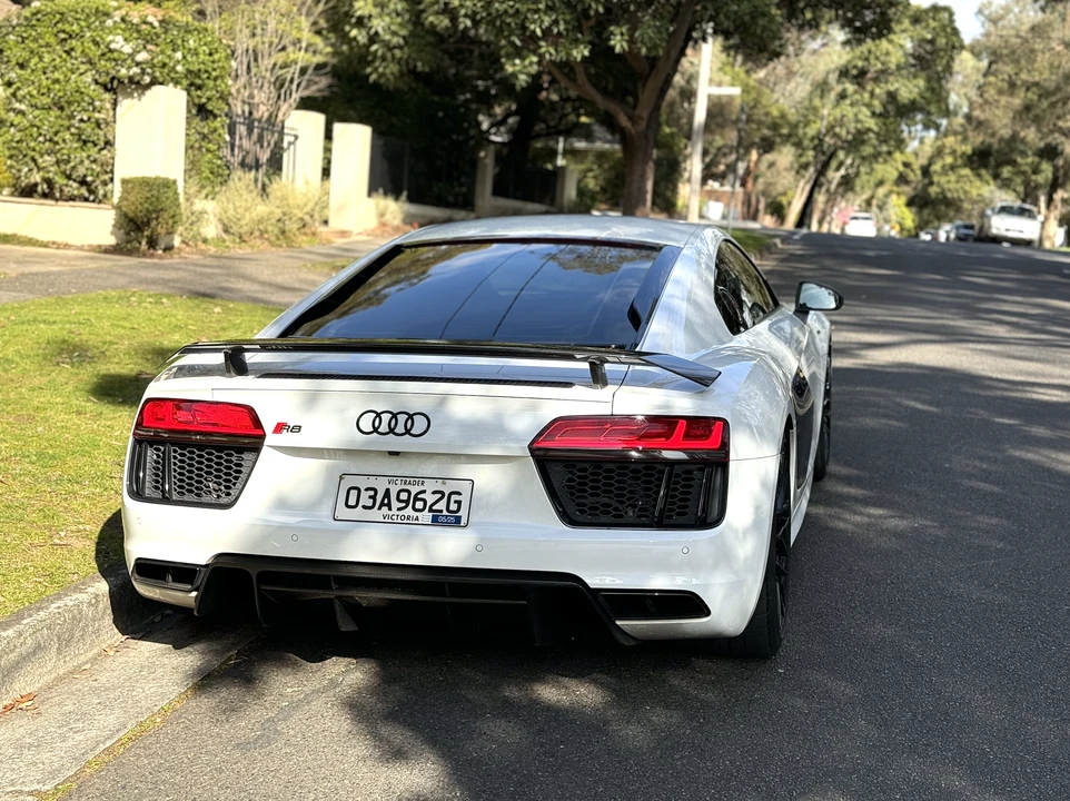 2015 Audi 4S R8 - Image 28 of 31