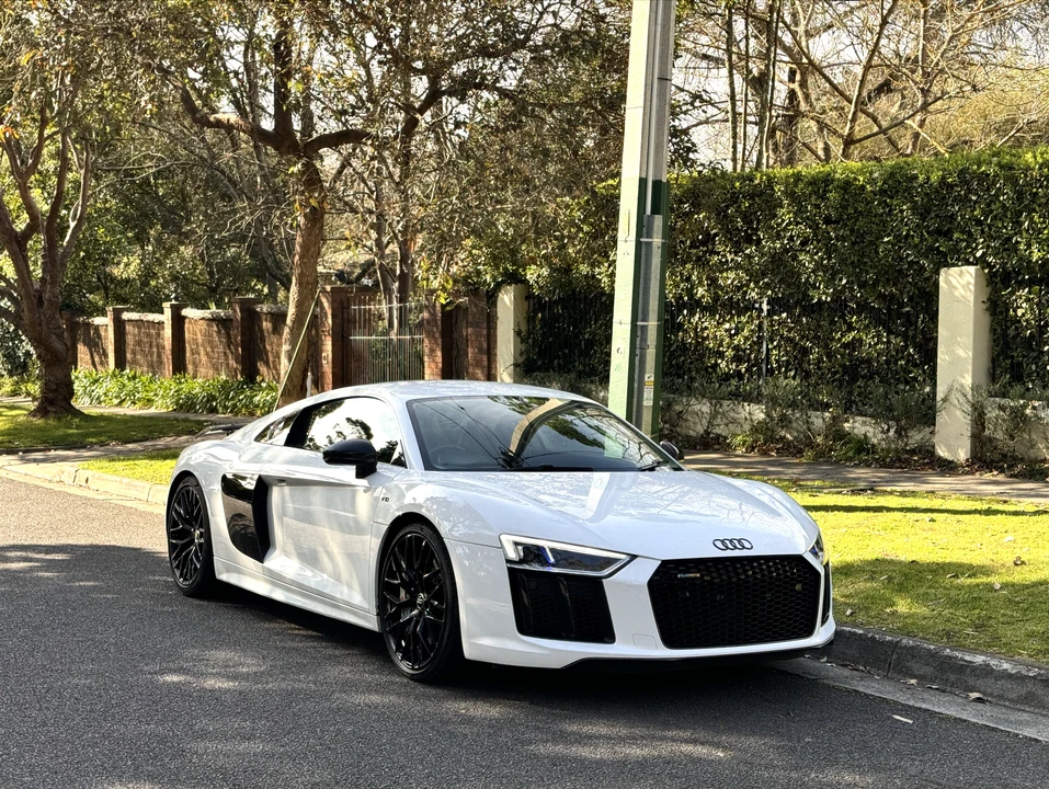 2015 Audi 4S R8 - Image 23 of 31