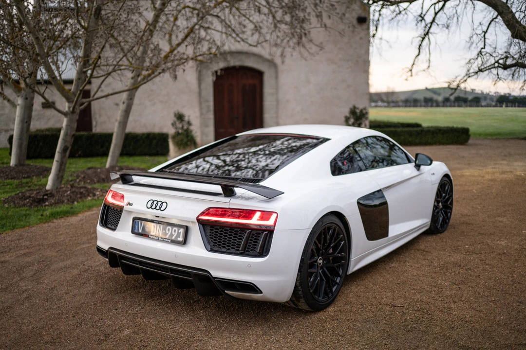 2015 Audi 4S R8 - Image 5 of 31