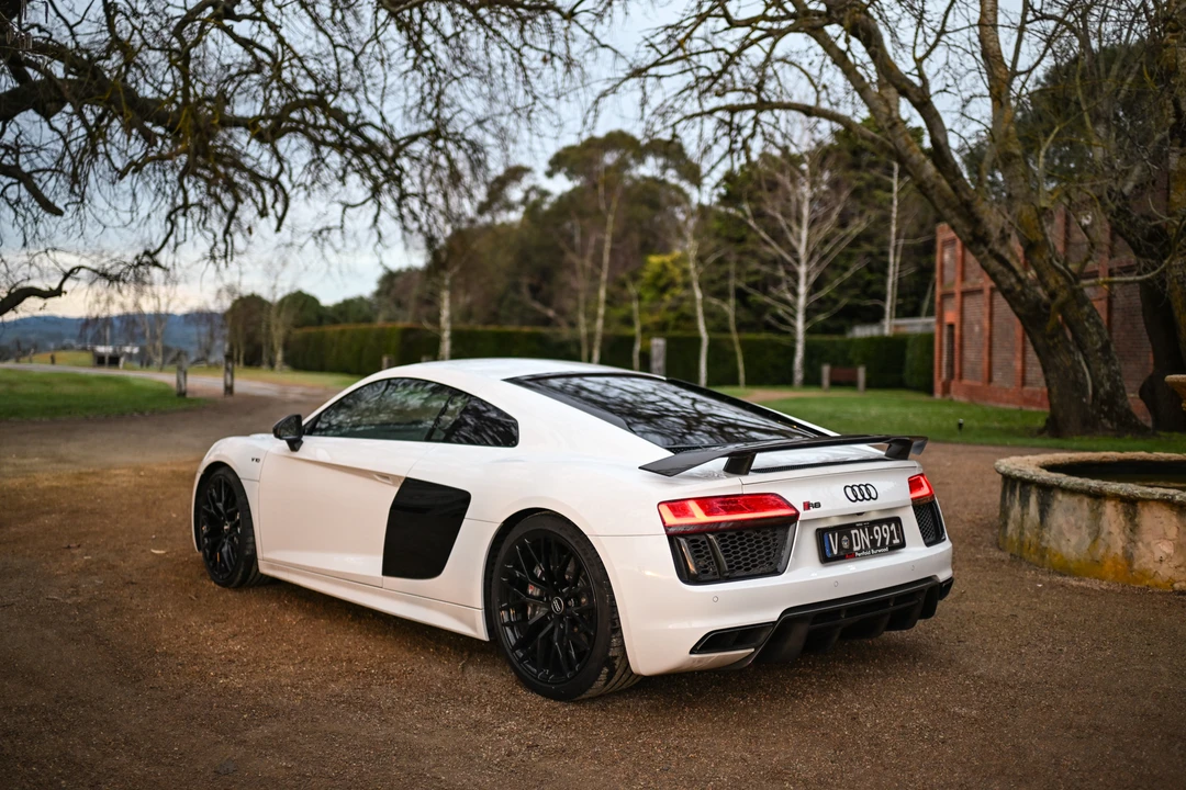 2015 Audi 4S R8 - Image 7 of 31