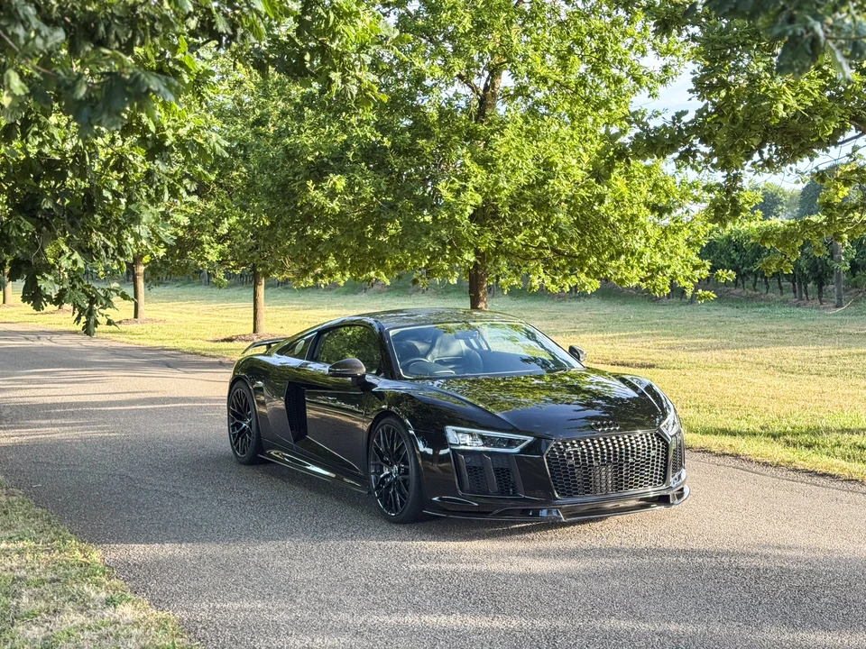 2016 Audi 4S R8 - Image 9 of 31