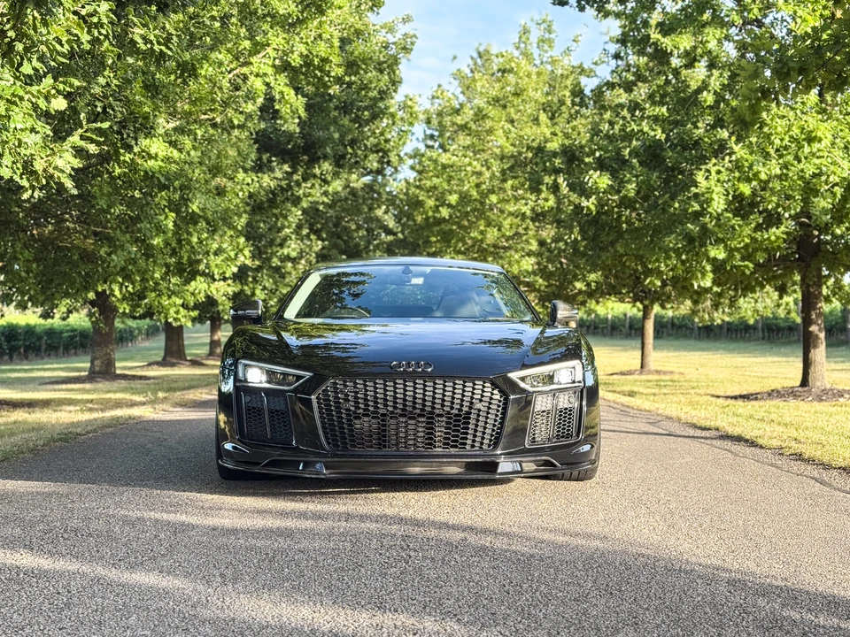 2016 Audi 4S R8 - Image 2 of 31