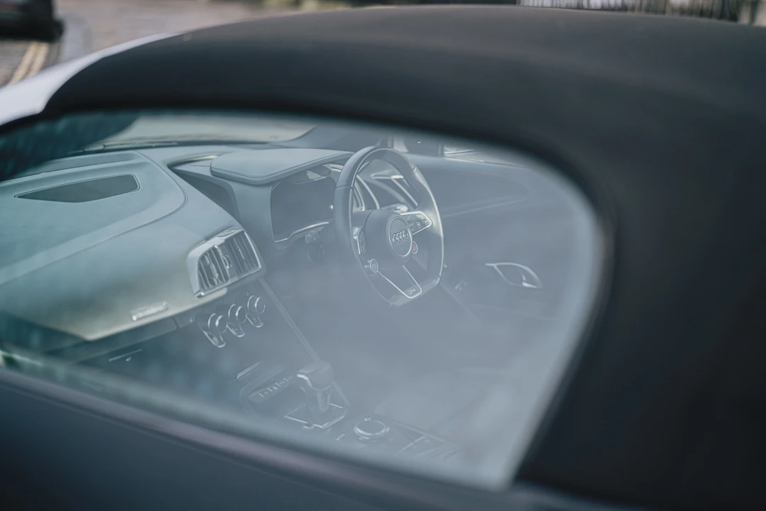 2017 Audi 4S R8 - Image 27 of 31
