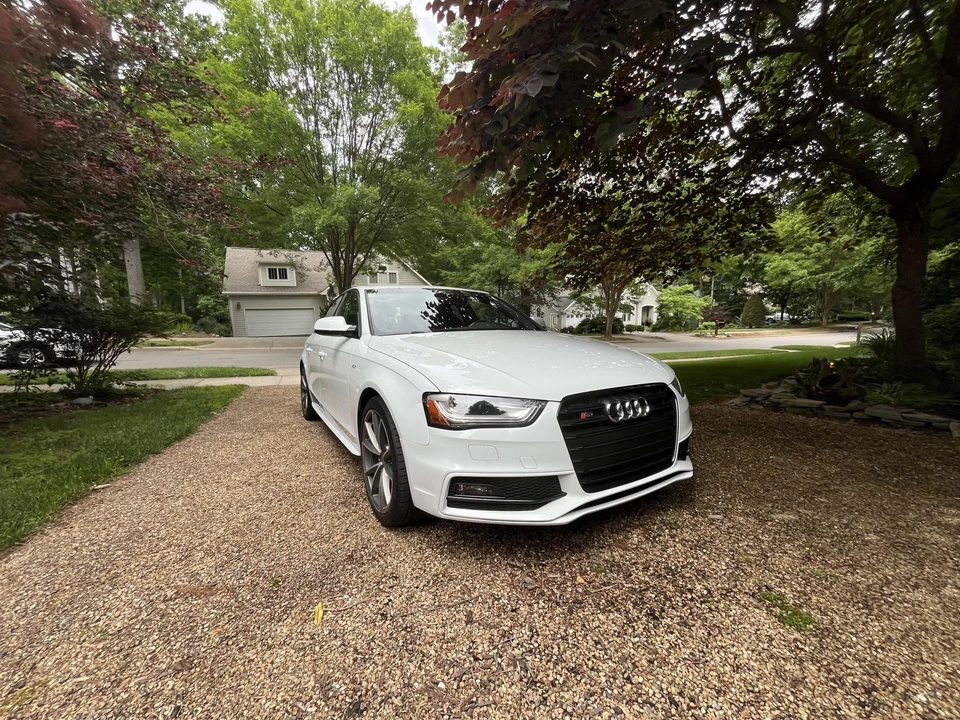 2016 Audi B8 S4 - Image 2 of 31