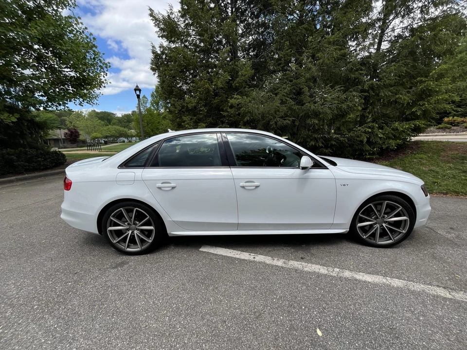 2016 Audi B8 S4 - Image 4 of 31