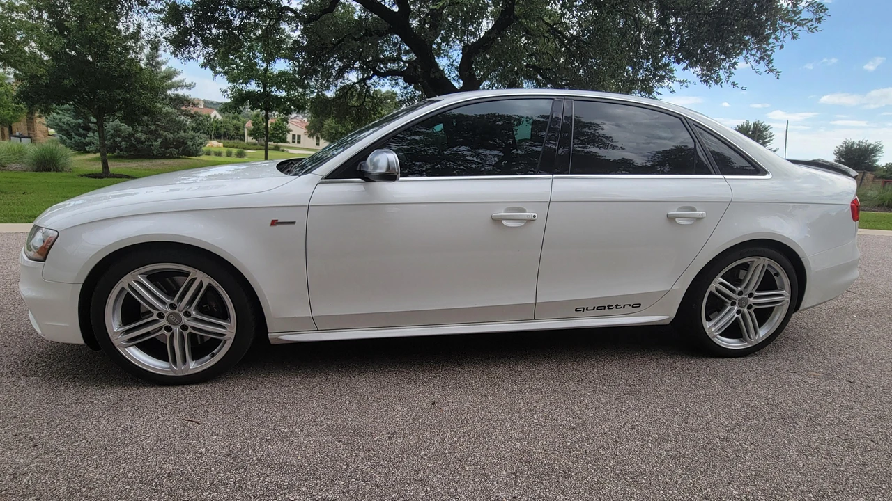 2016 Audi B8 S4 - Image 10 of 31