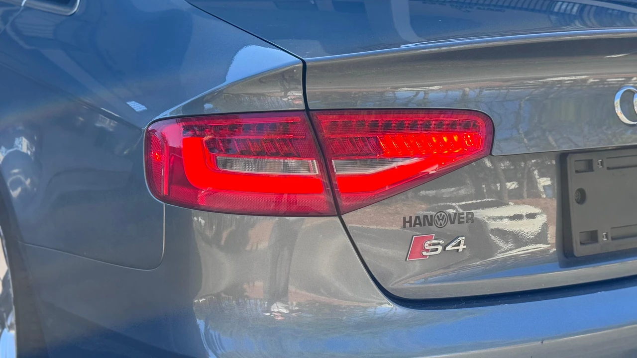 2016 Audi B8 S4 - Image 19 of 31