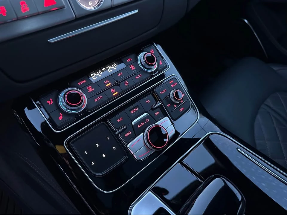 2016 Audi D4 S8 - Image 14 of 20