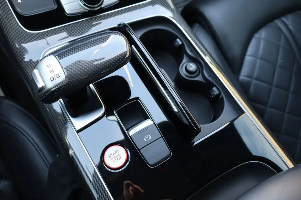 2016 Audi D4 S8 - Image 17 of 20