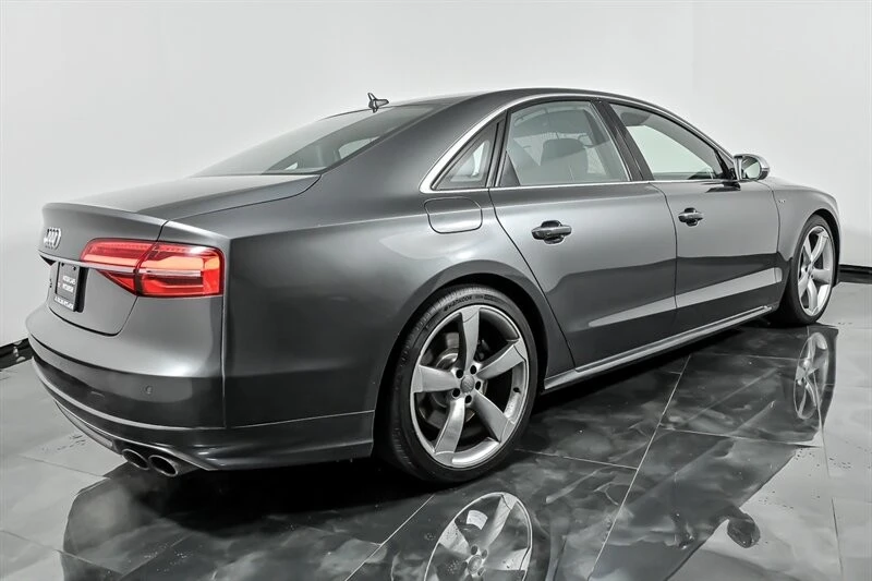 2016 Audi D4 S8 - Image 9 of 31