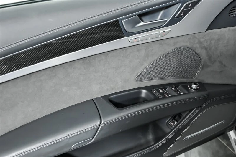 2016 Audi D4 S8 - Image 13 of 31