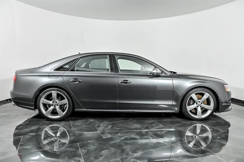 2016 Audi D4 S8 - Image 10 of 31