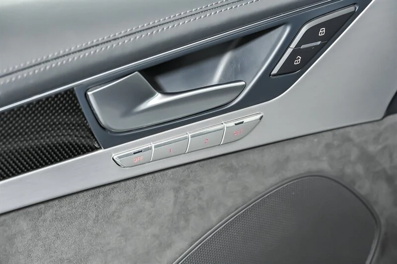 2016 Audi D4 S8 - Image 14 of 31