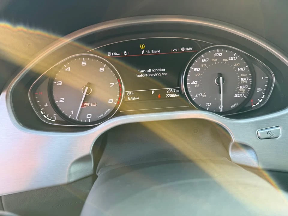 2016 Audi D4 S8 - Image 12 of 20