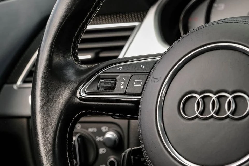 2016 Audi D4 S8 - Image 14 of 20