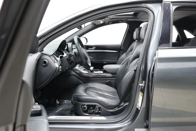 2016 Audi D4 S8 - Image 14 of 31