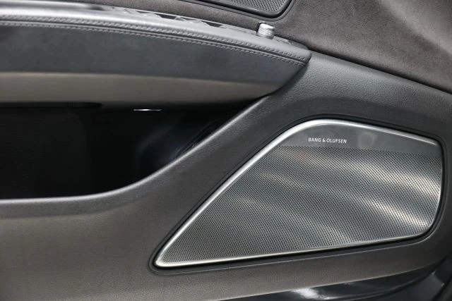 2016 Audi D4 S8 - Image 13 of 31