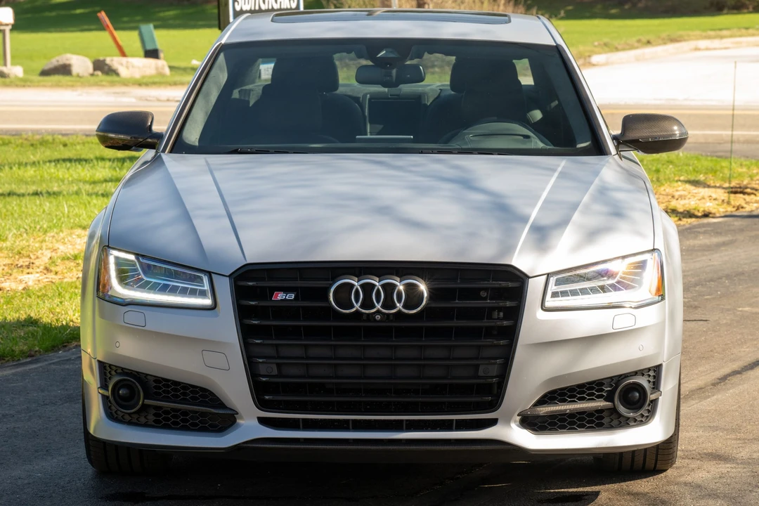 2016 Audi D4 S8 - Image 2 of 31