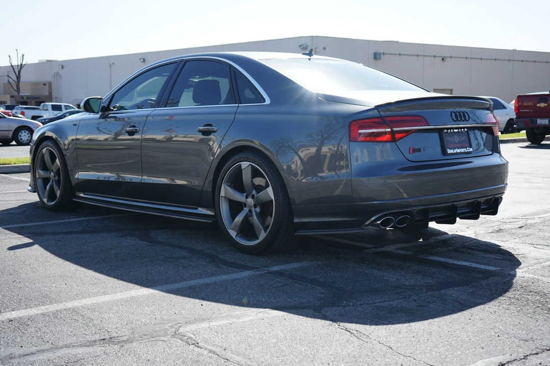 2016 Audi D4 S8 - Image 9 of 31
