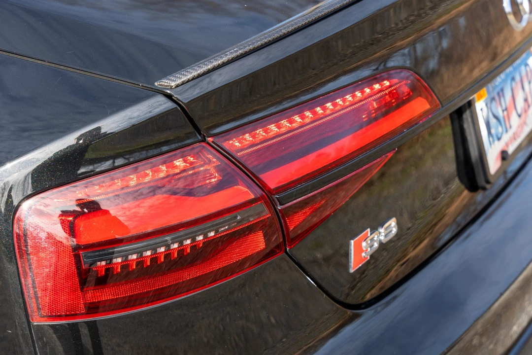 2016 Audi D4 S8 - Image 17 of 31