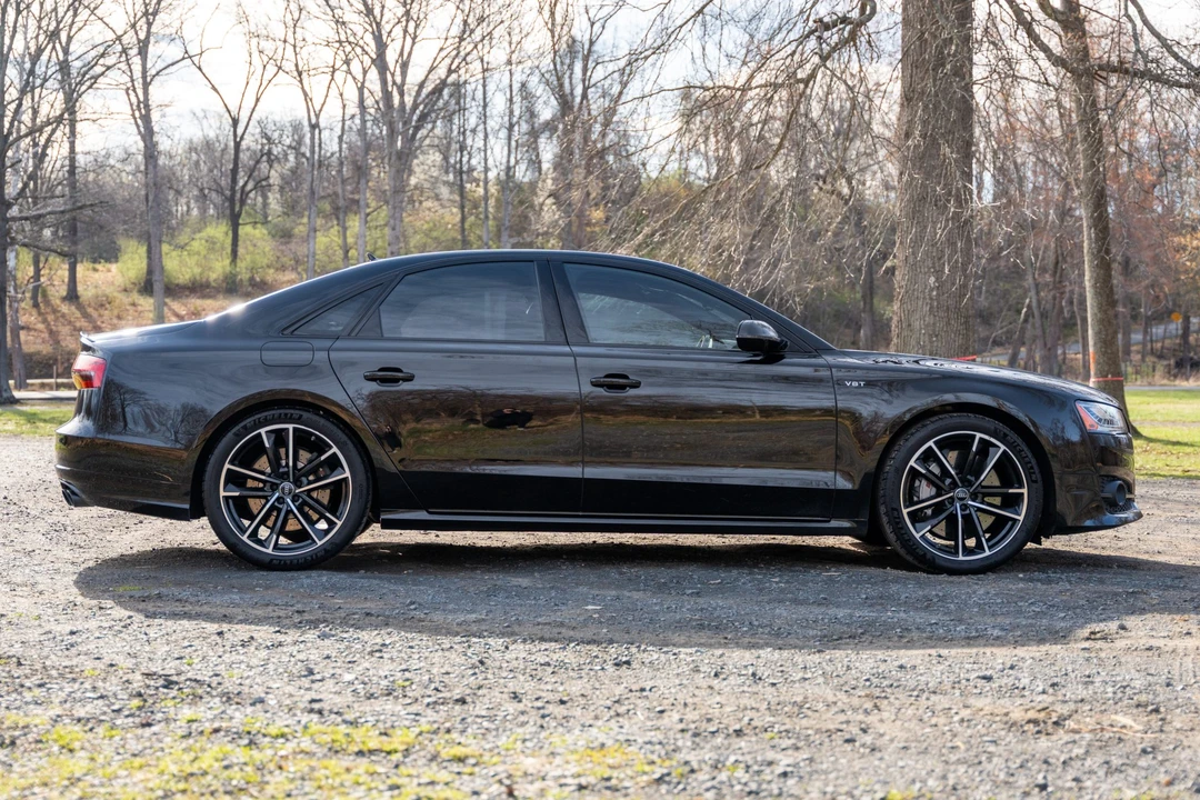 2016 Audi D4 S8 - Image 9 of 31