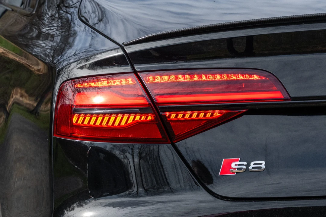 2016 Audi D4 S8 - Image 15 of 31