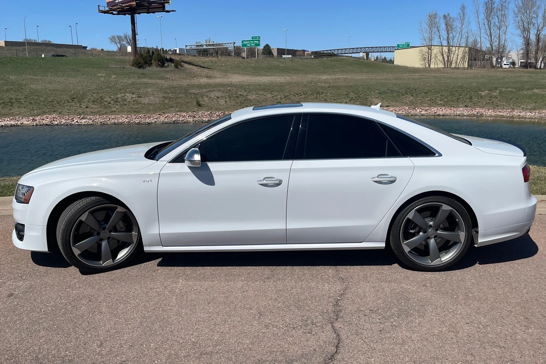 2016 Audi D4 S8 - Image 10 of 31