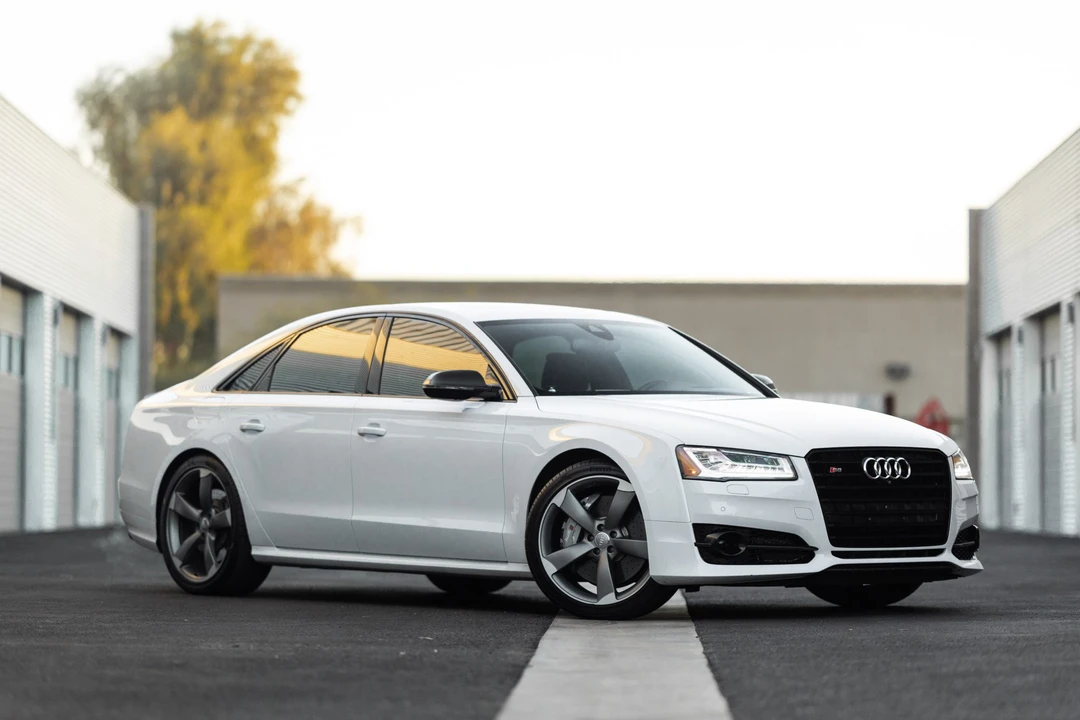 2016 Audi D4 S8 - Image 9 of 31