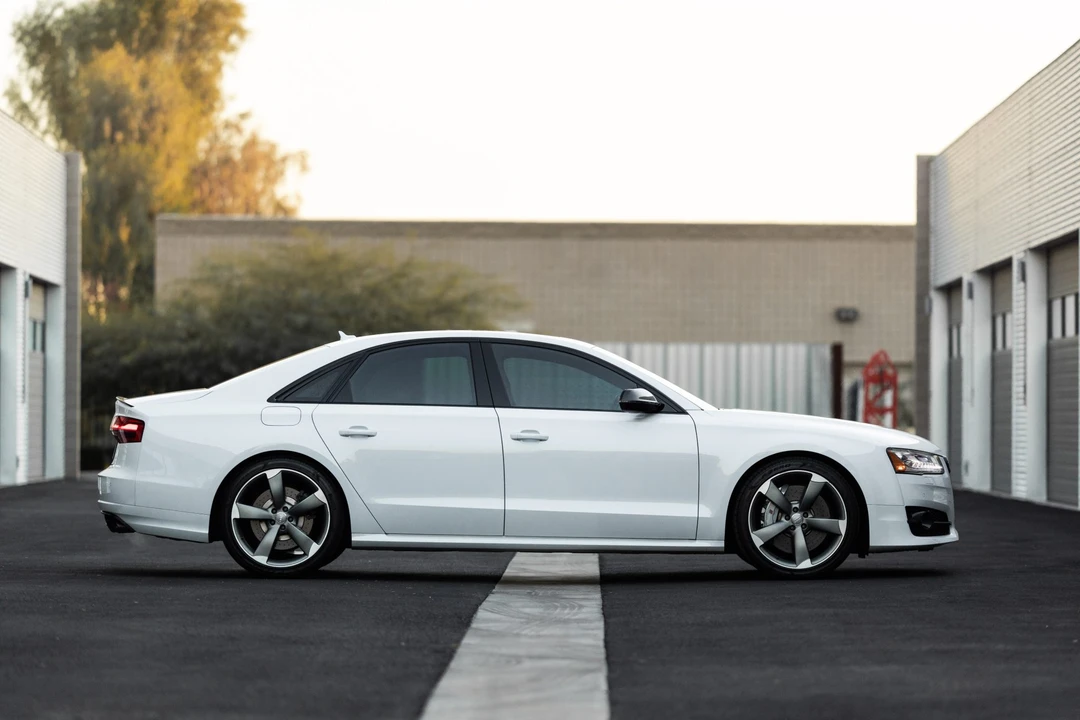 2016 Audi D4 S8 - Image 11 of 31