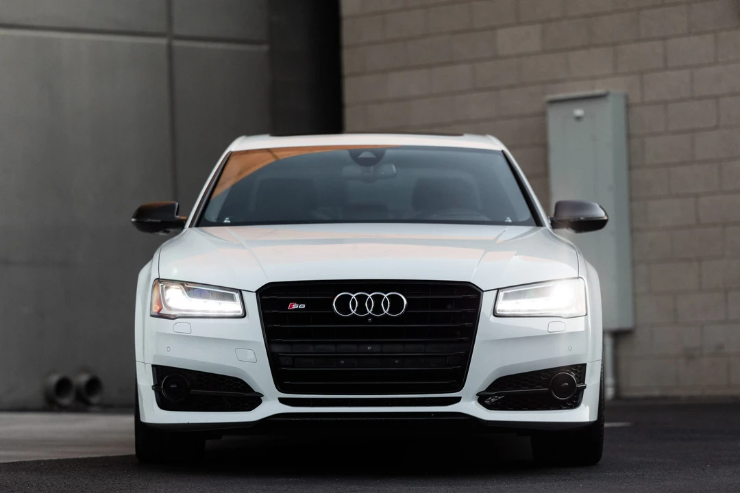 2016 Audi D4 S8 - Image 5 of 31