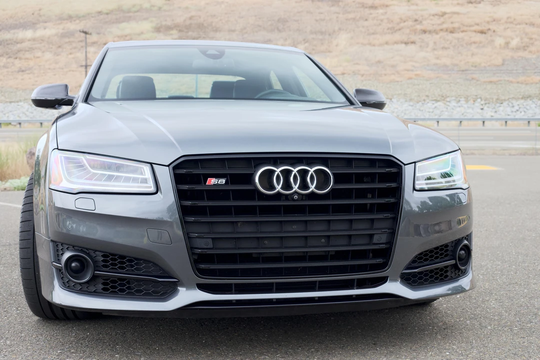 2016 Audi D4 S8 - Image 6 of 31