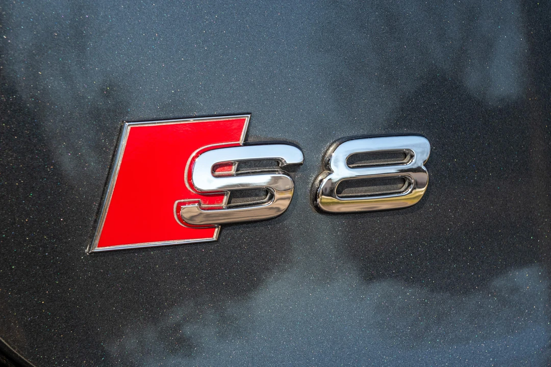 2016 Audi D4 S8 - Image 16 of 31