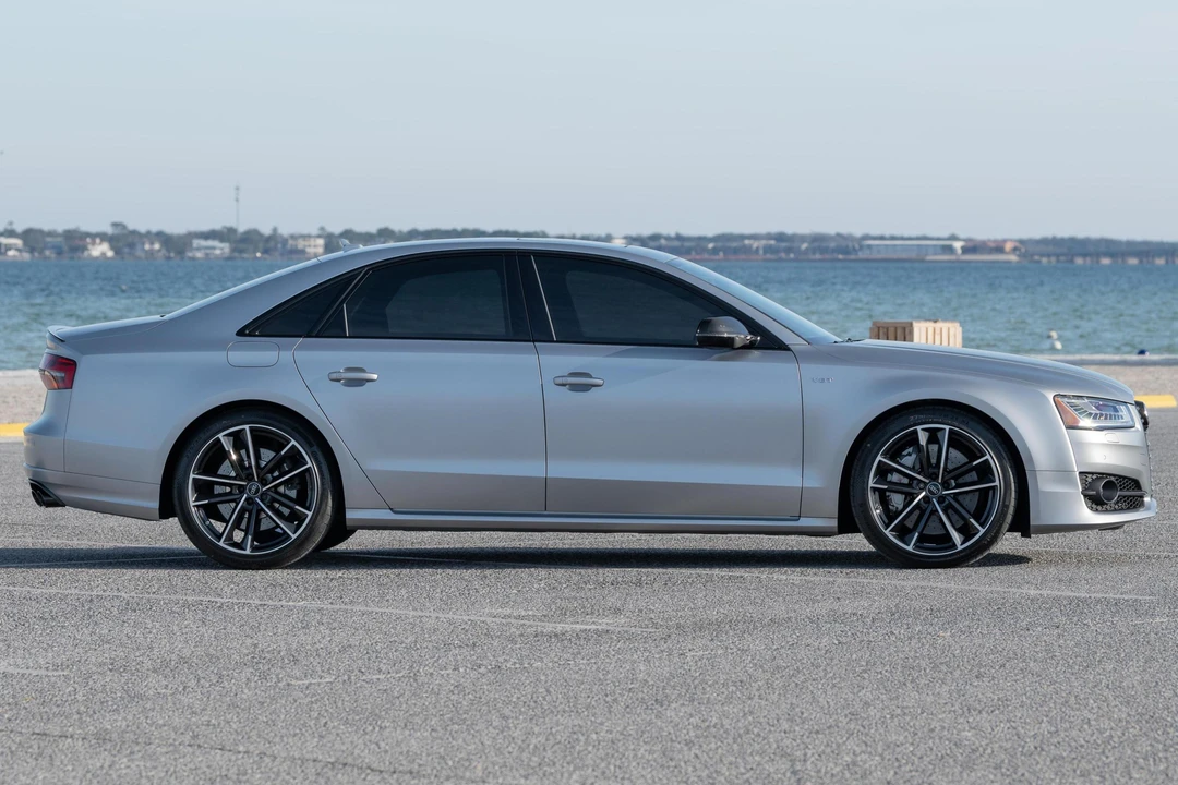 2016 Audi D4 S8 - Image 3 of 31