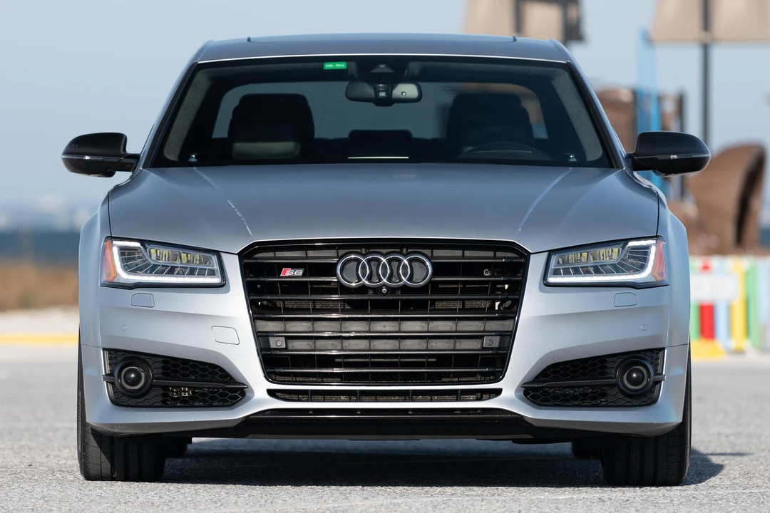 2016 Audi D4 S8 - Image 2 of 31