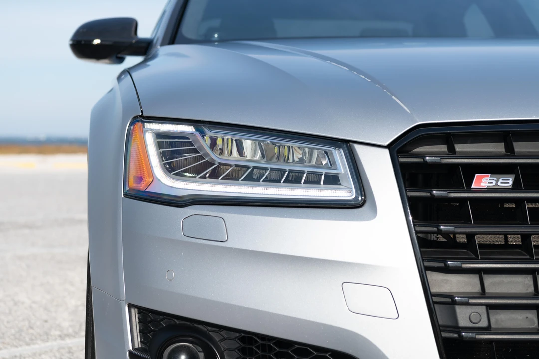 2016 Audi D4 S8 - Image 9 of 31