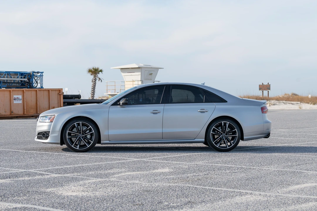 2016 Audi D4 S8 - Image 6 of 31