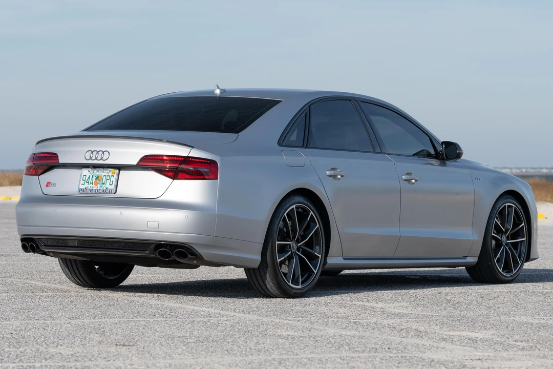 2016 Audi D4 S8 - Image 4 of 31
