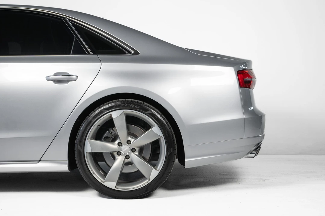 2016 Audi D4 S8 - Image 13 of 31