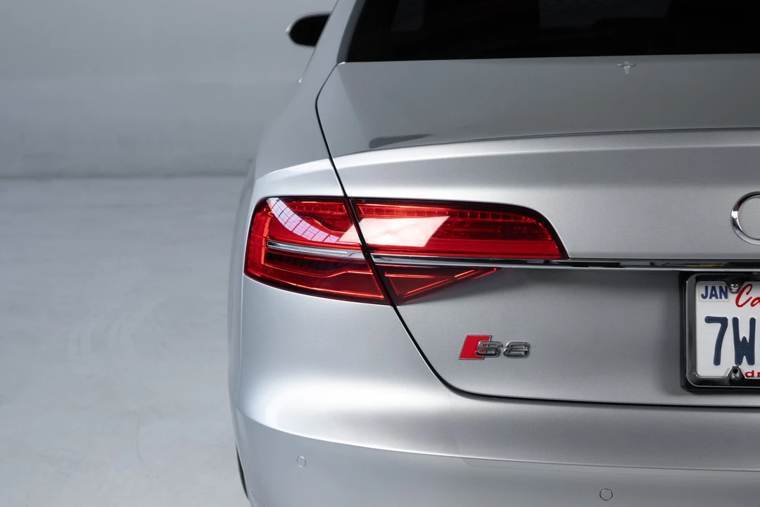 2016 Audi D4 S8 - Image 18 of 31