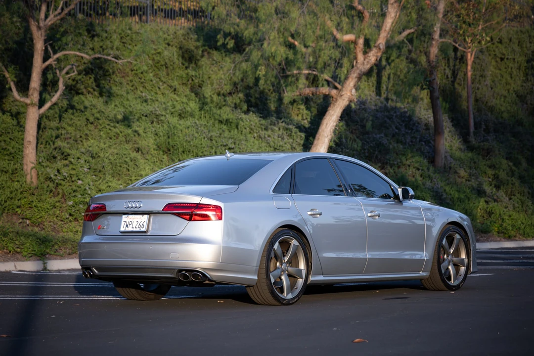 2016 Audi D4 S8 - Image 10 of 31