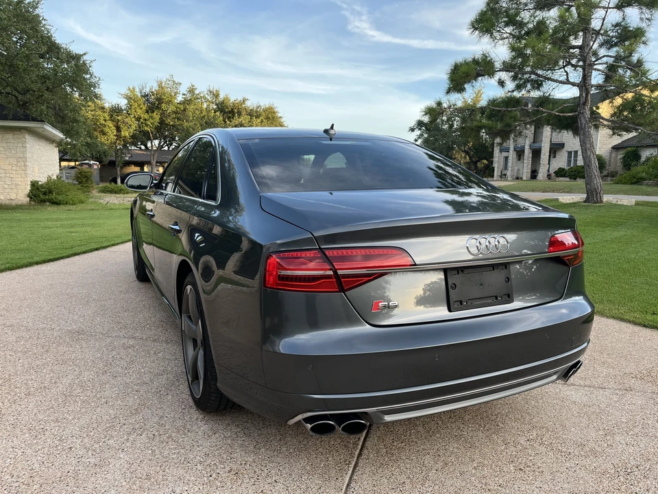 2016 Audi D4 S8 - Image 13 of 31
