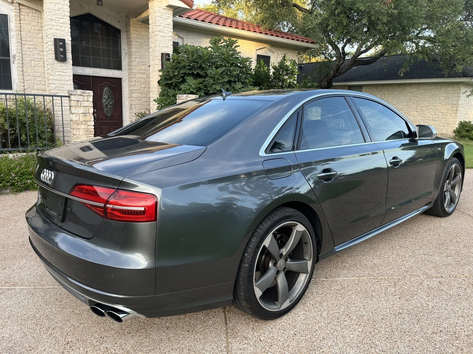 2016 Audi D4 S8 - Image 10 of 31